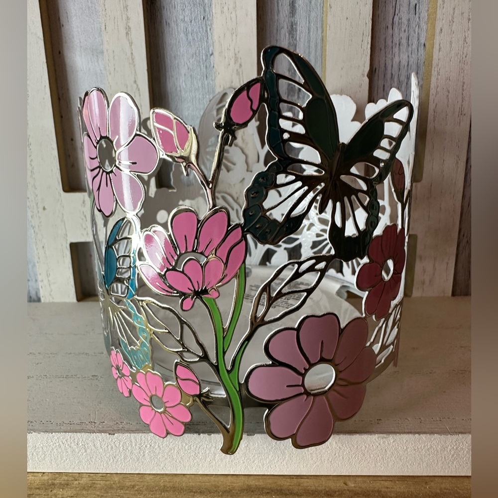 Bath & Body Works Butterflies in the Pink Flower Garden 3-Wick Candle Holder New